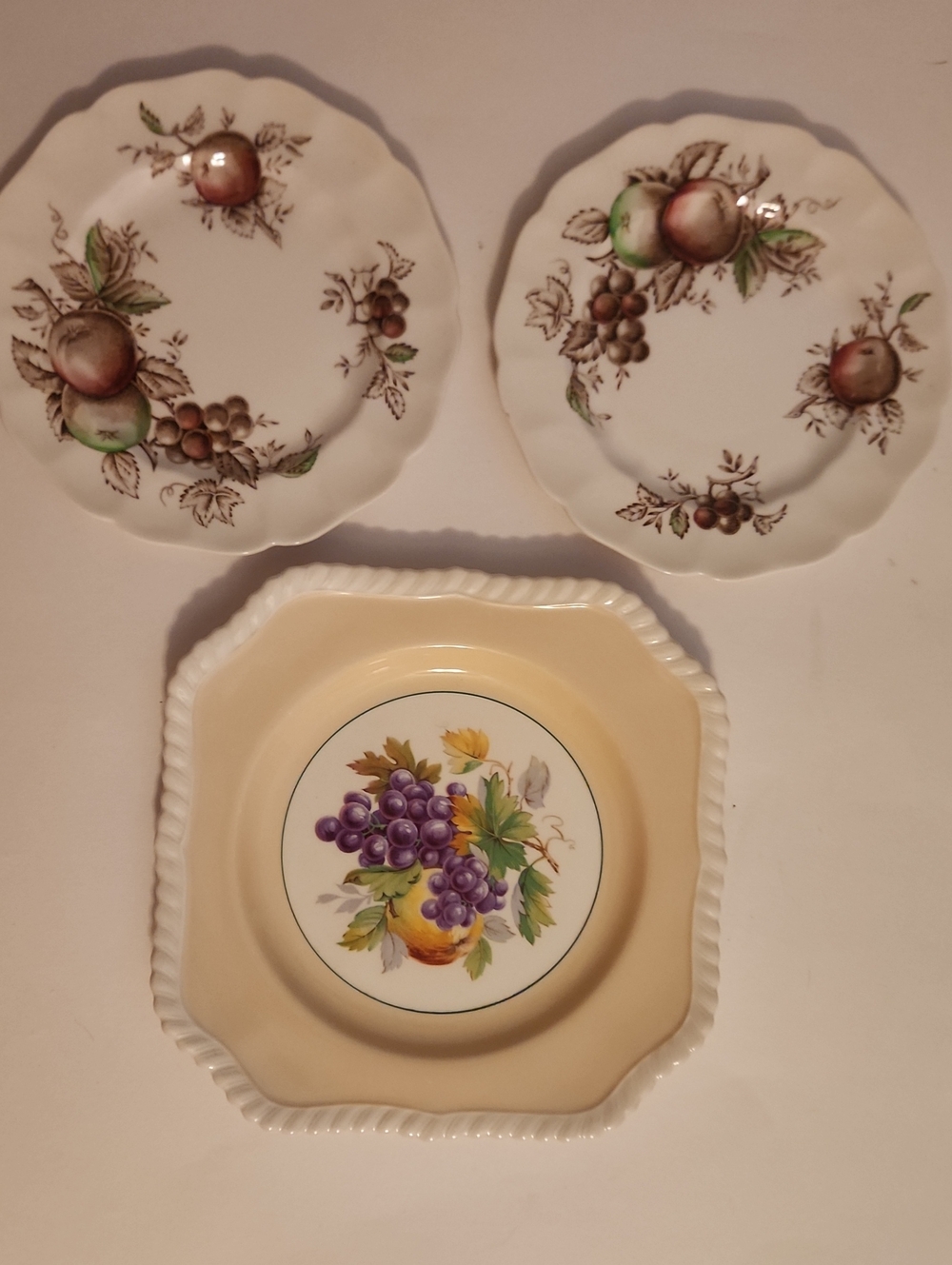 3 Johnson Bros Harvest Plates, 2 Side Plates, One Salad Plate